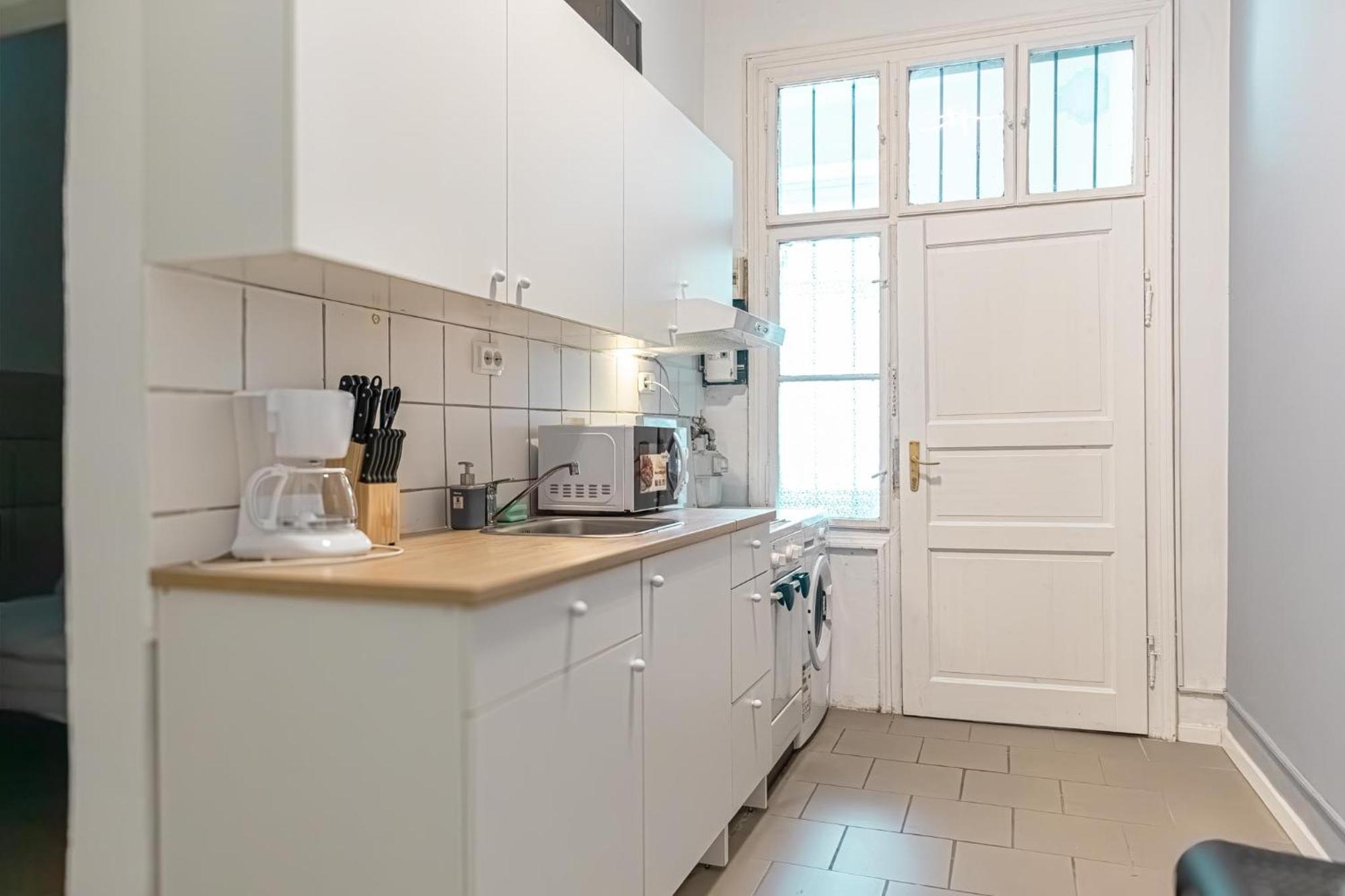 Antique Chic 2br Getaway In A Historic Setting Appartement